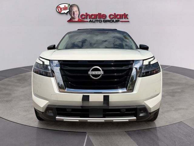 Certified 2023 Nissan Pathfinder SL FWD image 8