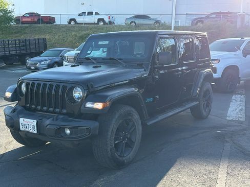 Used 2021 Jeep Wrangler Unlimited Sahara image 1