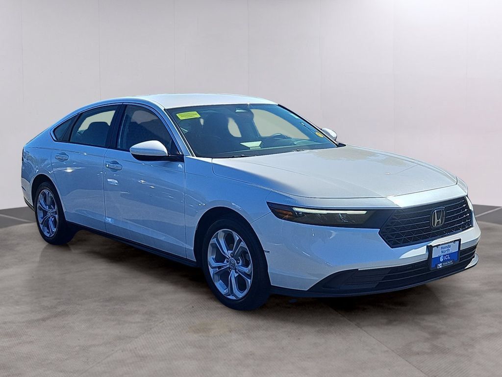 Certified 2025 Honda Accord LX image 3
