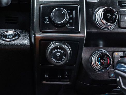 Used 2019 Ford F150 Lariat w/ Equipment Group 502A Luxury AWD/4WD image 14