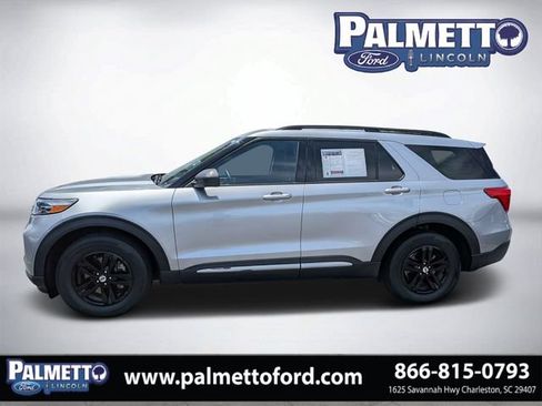Used 2022 Ford Explorer XLT w/ Equipment Group 202A RWD image 6