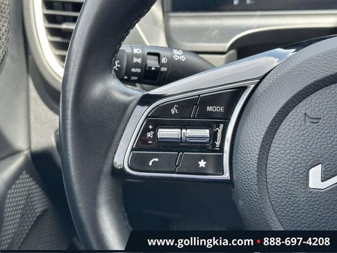 Certified 2024 Kia Seltos EX FWD image 20