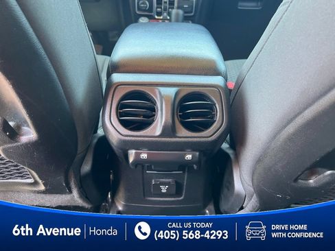 Used 2024 Jeep Wrangler Unlimited Rubicon 4xe AWD/4WD image 23