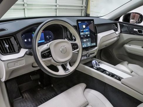Used 2026 Volvo XC60 B5 Ultra w/ Protection Package Premier AWD/4WD image 2