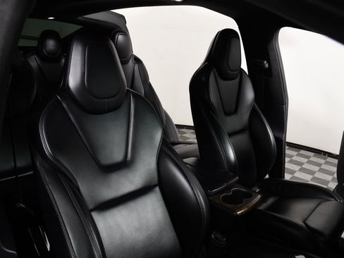 Used 2019 Tesla Model X image 19