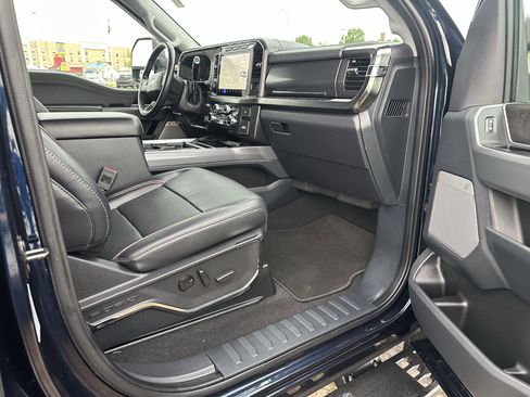 Used 2024 Ford F250 Lariat w/ Lariat Ultimate Package AWD/4WD image 13