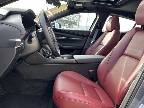 Certified 2025 MAZDA MAZDA3 Carbon image 23