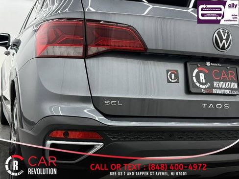Used 2022 Volkswagen Taos SEL w/ Panoramic Sunroof Package image 62