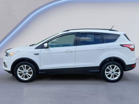 Used 2018 Ford Escape SE w/ SE Sync 3 Package AWD/4WD image 6