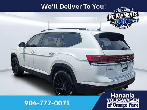Used 2026 Volkswagen Atlas SE FWD image 5