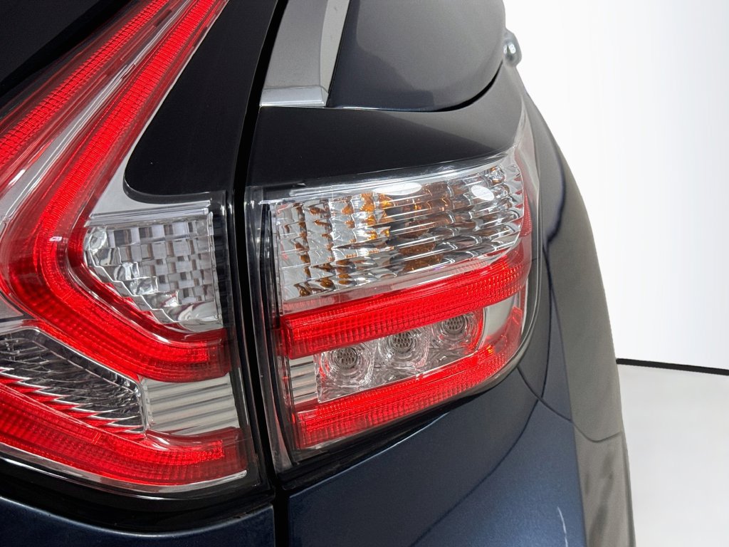Used 2015 Nissan Murano SL w/ SL Technology Package FWD image 36