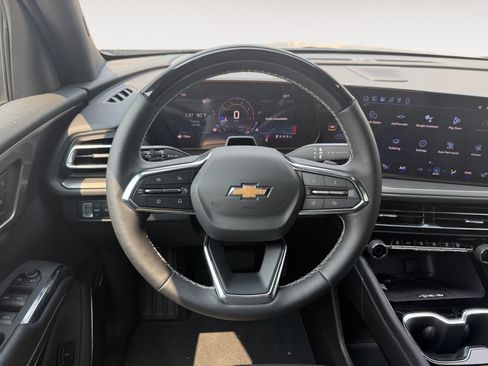 New 2026 Chevrolet Traverse LT w/ Enhanced Driving Package FWD image 12