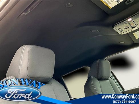 Used 2024 Toyota Tacoma TRD Off-Road image 30