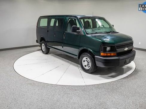 Used 2015 Chevrolet Express 2500 image 23