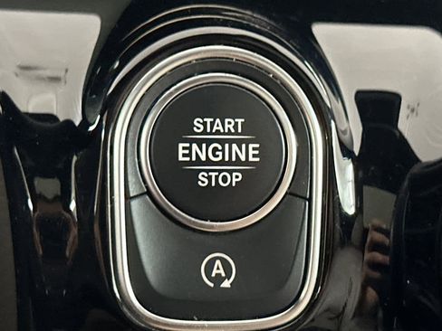 Used 2022 Mercedes-Benz A 220 image 21