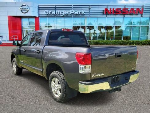 Used 2012 Toyota Tundra 4x4 CrewMax w/ Tow Pkg image 3