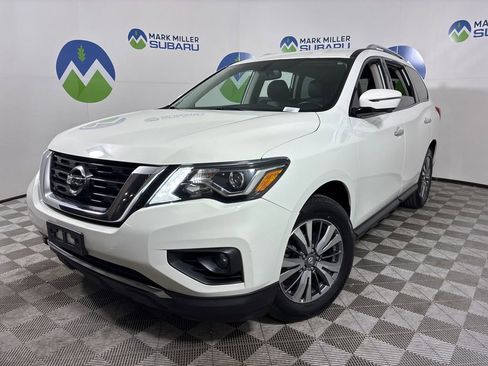 Used 2019 Nissan Pathfinder SL image 4