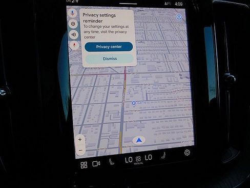 Certified 2025 Volvo XC60 B5 Plus image 27