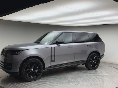 Used 2025 Land Rover Range Rover SE AWD/4WD image 6