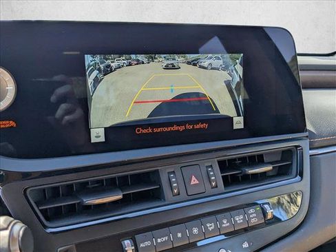 Used 2024 Lexus ES 300h w/ Premium Package image 14