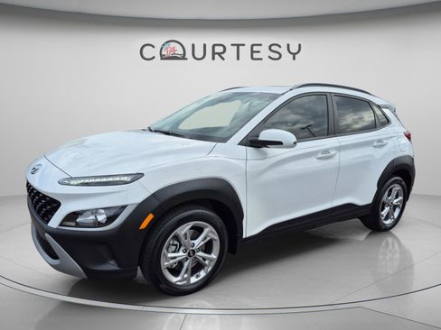Certified 2023 Hyundai Kona SEL w/ Convenience Package AWD/4WD image 1