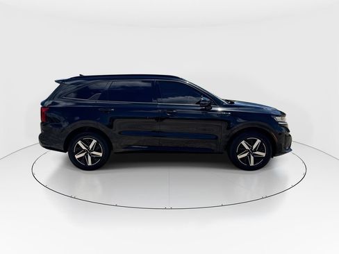 Used 2023 Kia Sorento S FWD image 9