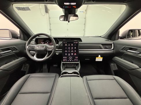 New 2027 GMC Terrain Elevation w/ Elevation Premium Package AWD/4WD image 3