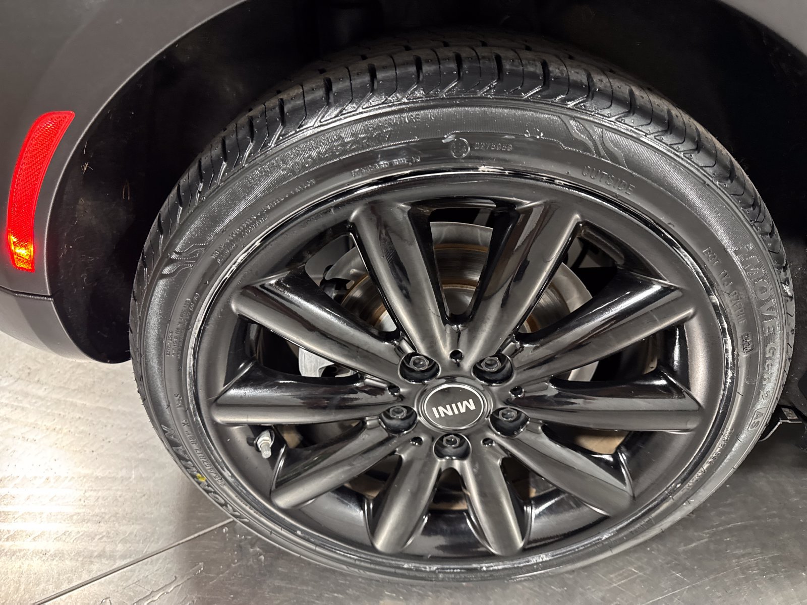 Used 2019 MINI Cooper S w/ Signature Upholstery Package FWD image 13