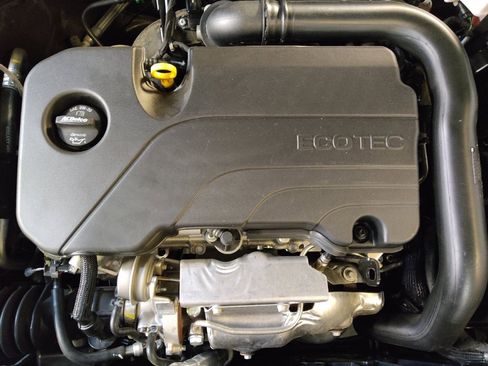 Used 2024 Chevrolet Malibu LT image 30