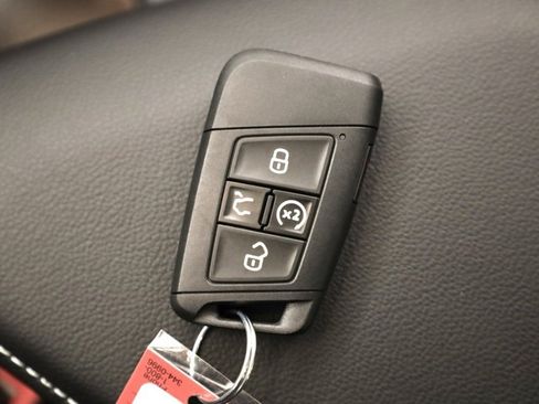 New 2026 Volkswagen Jetta SE image 38