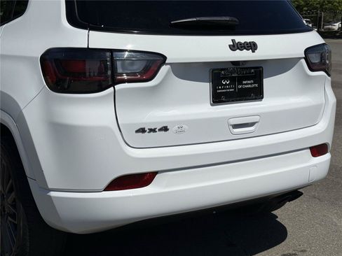 Used 2022 Jeep Compass High Altitude AWD/4WD image 29