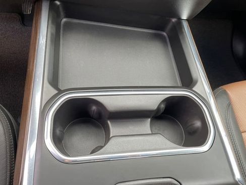 Used 2024 Chevrolet Silverado 3500 High Country image 36