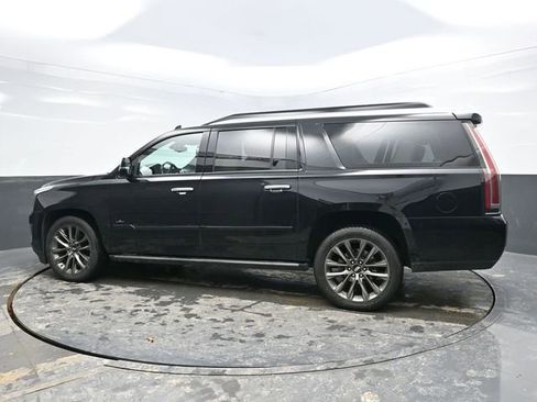 Used 2020 Cadillac Escalade ESV Platinum w/ Escalade Sport Edition image 4