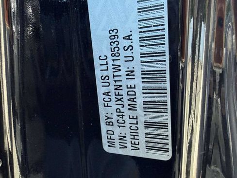 Used 2026 Jeep Wrangler Unlimited Rubicon AWD/4WD image 25