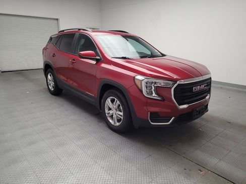 Used 2023 GMC Terrain SLE w/ Driver Convenience Package FWD image 13