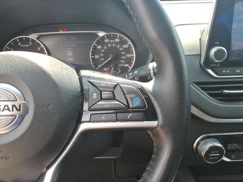 Used 2019 Nissan Altima 2.5 SV image 14