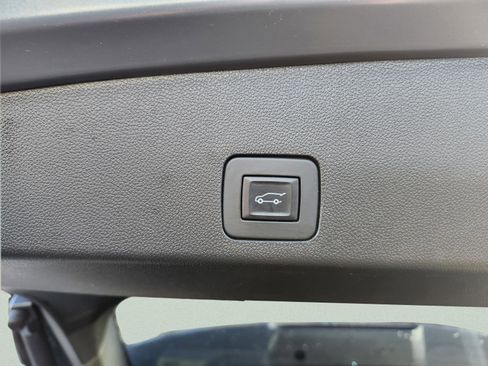 Used 2022 Buick Encore GX Essence w/ Experience Buick Package image 32