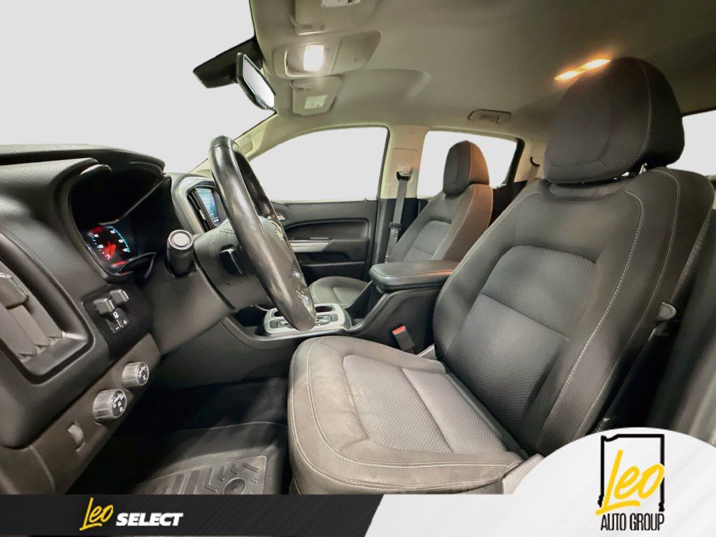 Used 2022 Chevrolet Colorado LT w/ LT Convenience Package AWD/4WD image 22