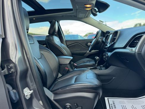 Used 2022 Jeep Cherokee Limited image 34