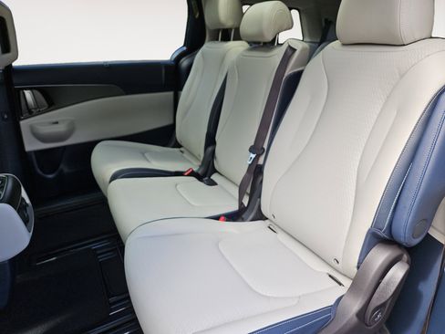 New 2026 Kia Carnival SX Prestige image 13