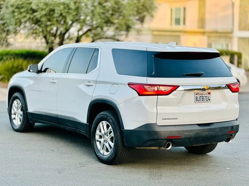 Used 2019 Chevrolet Traverse LS FWD image 6