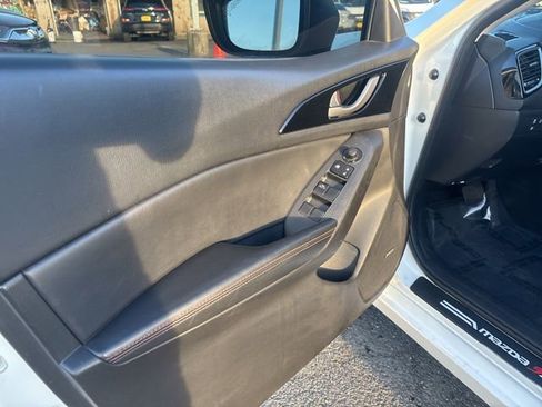 Used 2015 MAZDA MAZDA3 i Grand Touring image 21