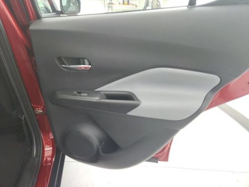Used 2023 Nissan Kicks SR w/ SR Premium Package FWD image 35
