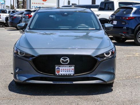 Used 2022 MAZDA MAZDA3 s FWD image 2