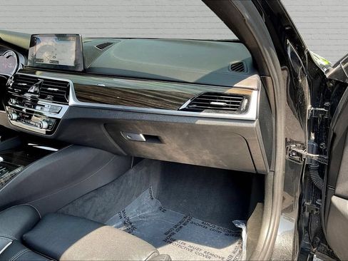 Used 2018 BMW 540i RWD image 23