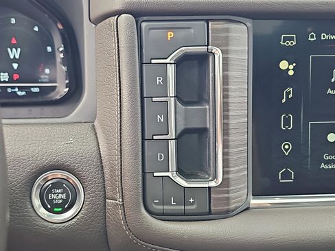 Used 2023 GMC Yukon Denali image 23