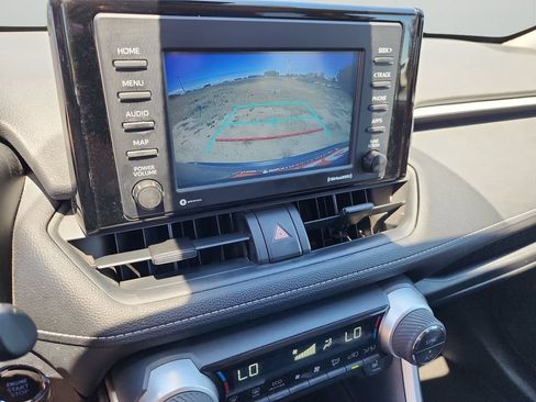 Used 2020 Toyota RAV4 XLE w/ All Weather Liner Package AWD/4WD image 22
