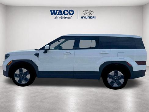 Used 2026 Hyundai Santa Fe SE FWD image 3