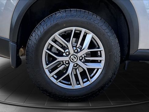 Used 2021 Nissan Rogue S AWD/4WD image 35