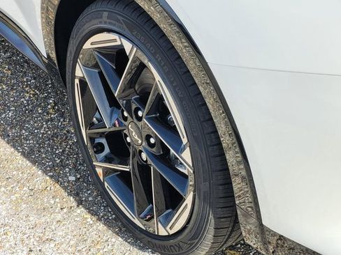 New 2025 Kia K4 GT-Line Turbo w/ GT-Line Sunroof Package FWD image 5